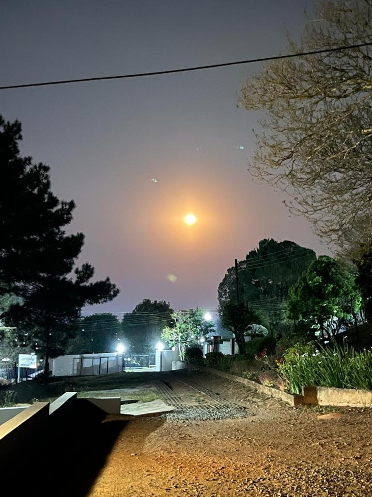 Otentik Guesthouse Mbabane Buitenkant foto